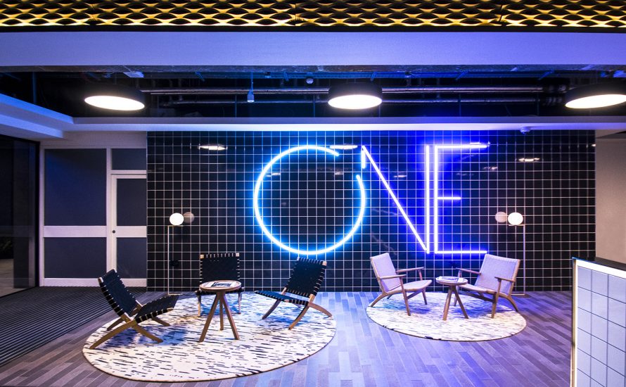 NEON PLUS Neon Effect LED Kemp London Bespoke neon signs, prop